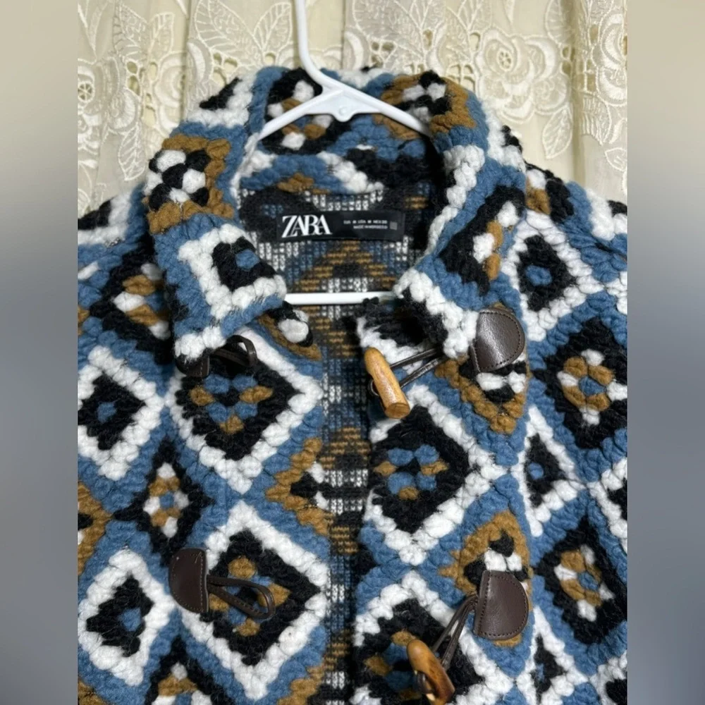 Zara Blue Black White Brown Geometric Toggle Teddy Coat - Picture 4 of 16